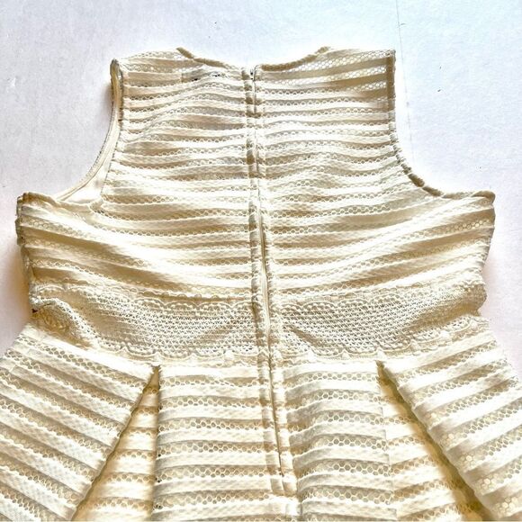 Beautiful Cream Dress Francesca's Size Large Sleeveless V neck - Picture 8 of 15